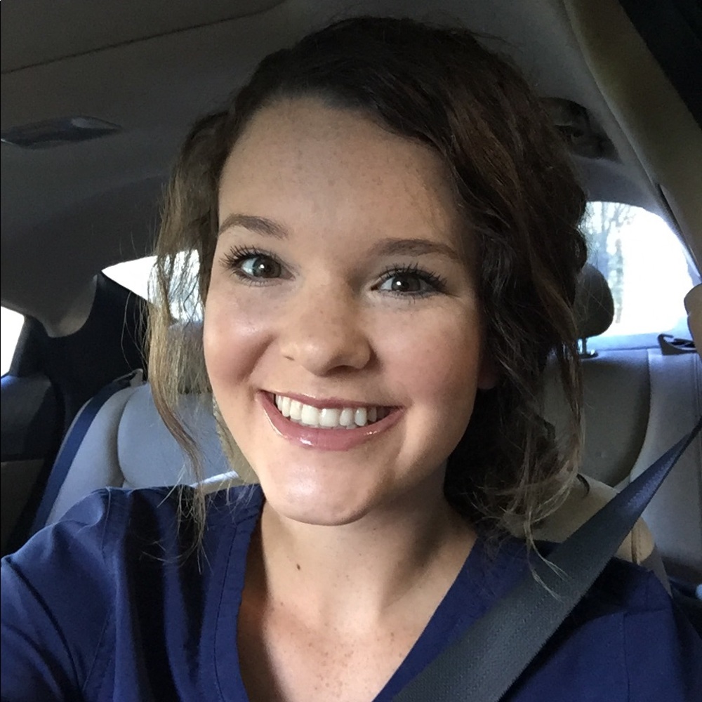 Meet your Posher, Lauren